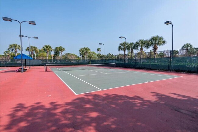 Building Photo - 5111 Coquina Key Dr SE