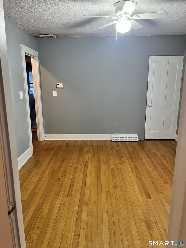 Building Photo - 35 Woodruff St