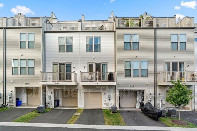 Building Photo - 5136 Randolph Rd