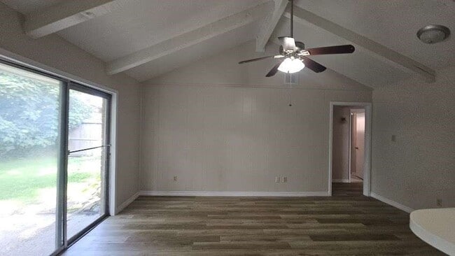 Building Photo - 934 Dellbrook Dr