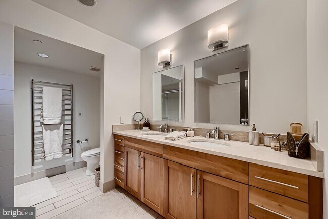 Building Photo - 1200 Steuart St