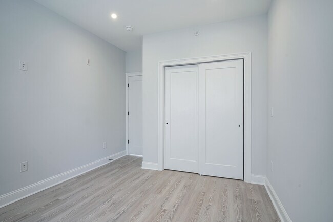 Building Photo - 1127 S 20th St