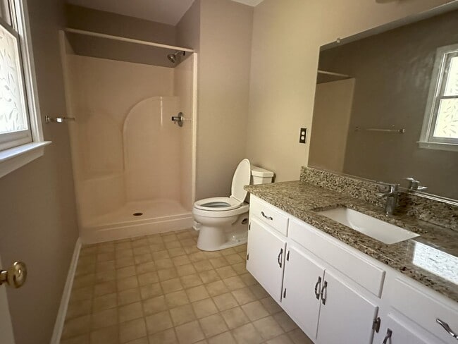 Building Photo - 4 Bed 2.5 Bath 2 Car Garage Colonial Chesterfield/Deer Run Area