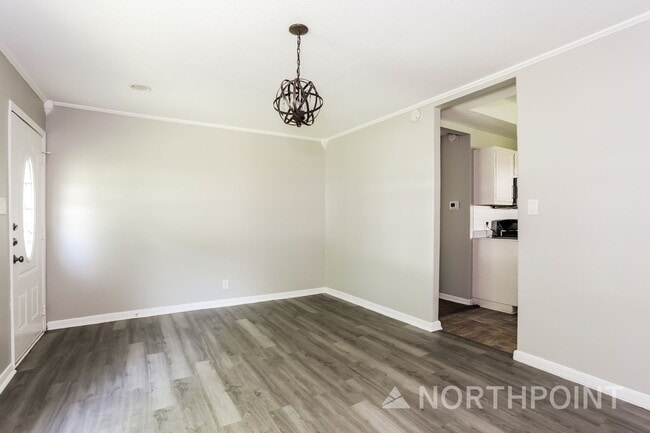 Building Photo - 3 BR/2BA | Newly Renovated Single Family Home  | Great Size Backyard| Quiet Neighborhood!