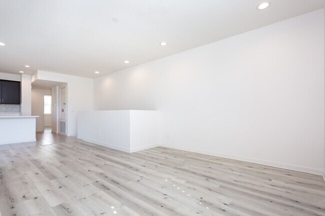 Building Photo - Beautiful Townhome at Millenia in Otay Ranch!