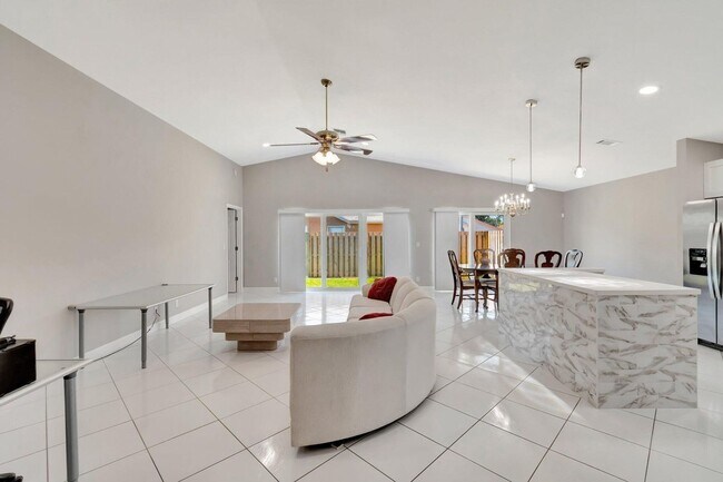 Building Photo - Waterway Cove