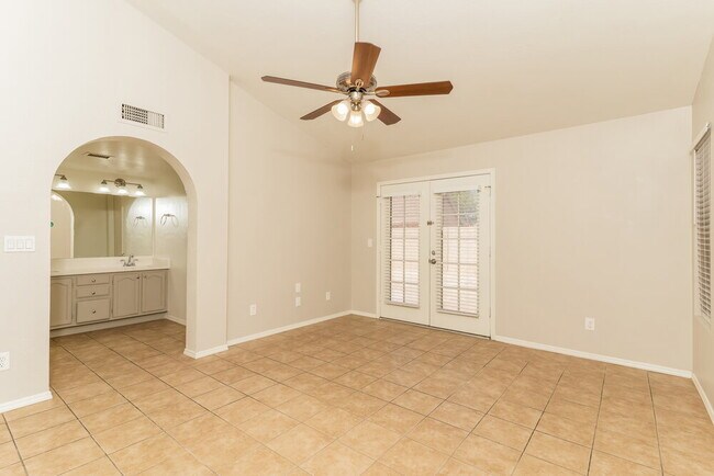 Building Photo - 7580 W San Miguel Ave