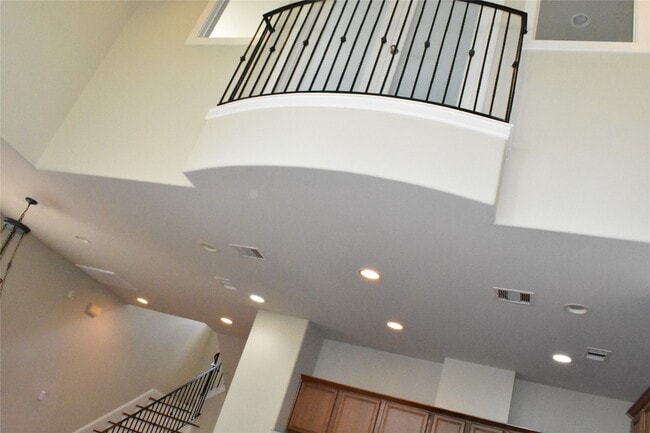Building Photo - 2919 Pease St