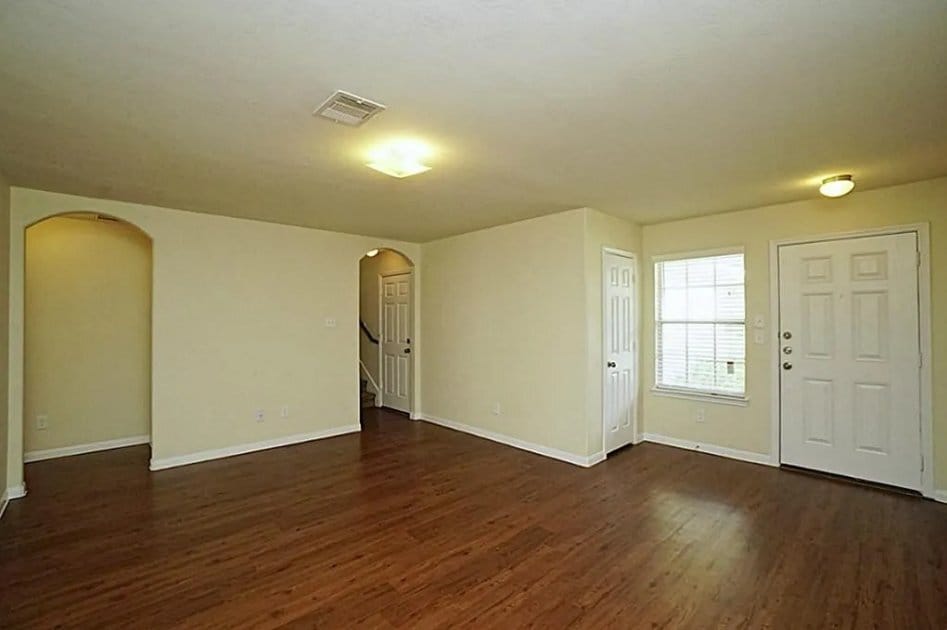 Building Photo - 882 Sun Prairie Dr
