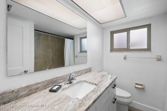 Building Photo - 3476 Gulfview Dr