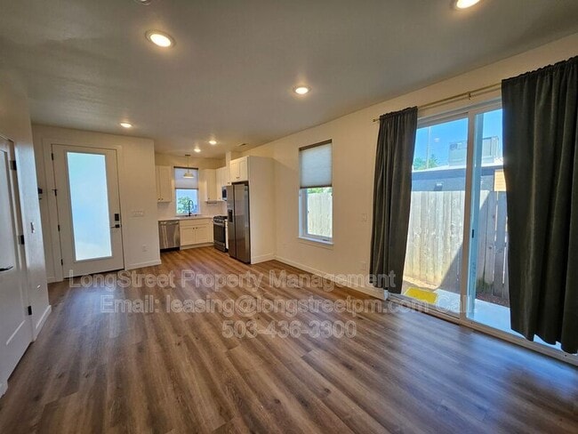 Building Photo - 7480 N Oswego Ave