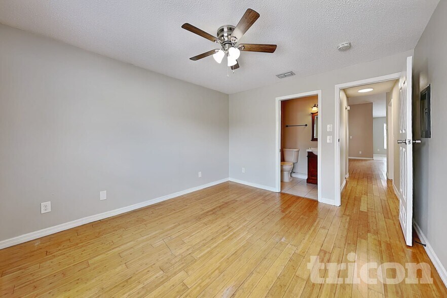 Building Photo - 13344 Laraway Dr