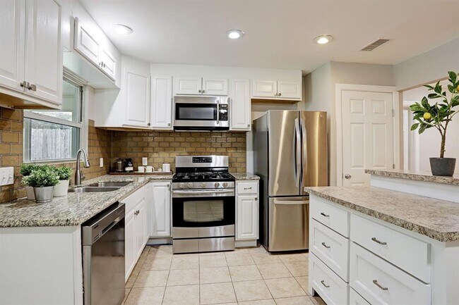 Building Photo - 5205 Verdome Ln