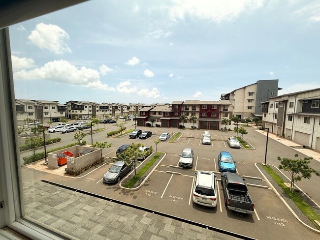 Building Photo - MOVE IN READY! 1 Bd, 1 Ba in Kaikea At Ho'opili