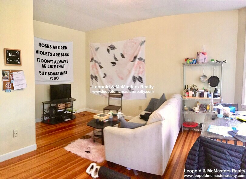 Building Photo - 1132 Commonwealth Ave