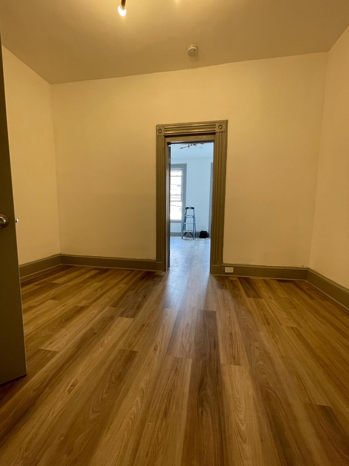 1148 Summit Ave 4 - 1143 Summit Ave