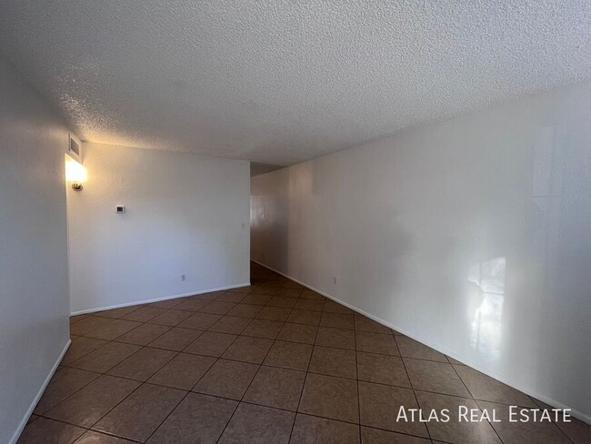 Building Photo - 8315 N 61st Ave