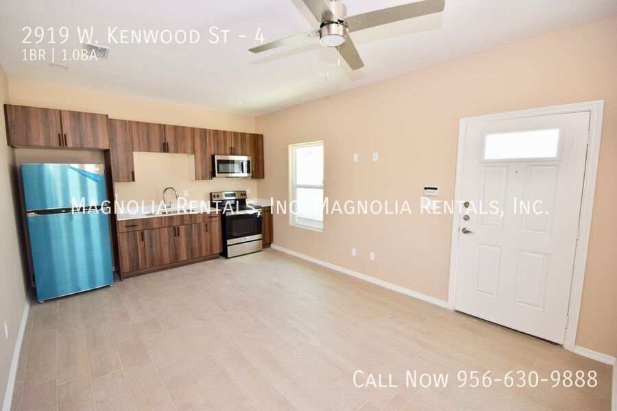 Building Photo - 2919 W Kenwood St