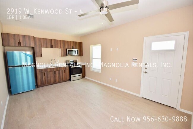 Building Photo - 2919 W Kenwood St