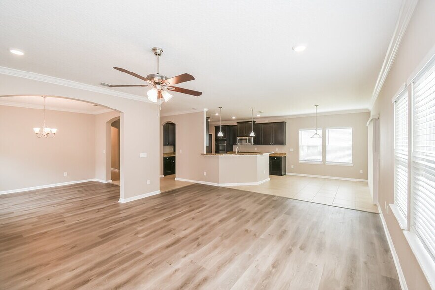 Building Photo - 15928 Baxter Creek Dr
