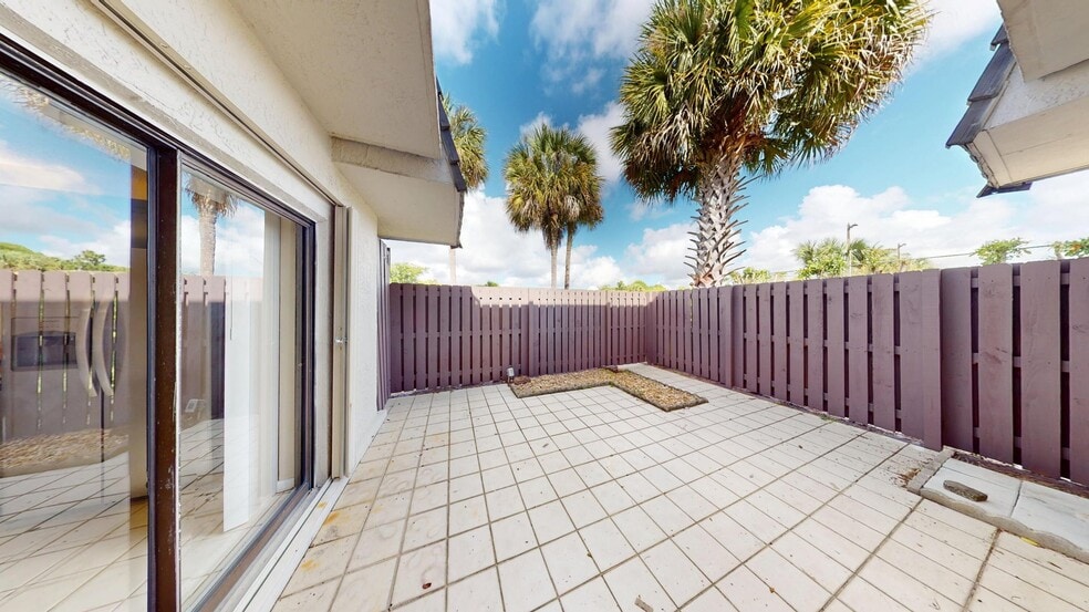 Building Photo - 1921 N Congress Ave