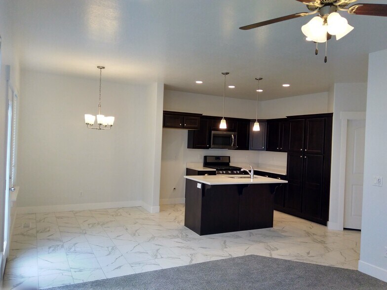 Building Photo - 14576 S Quiet Shade Drive