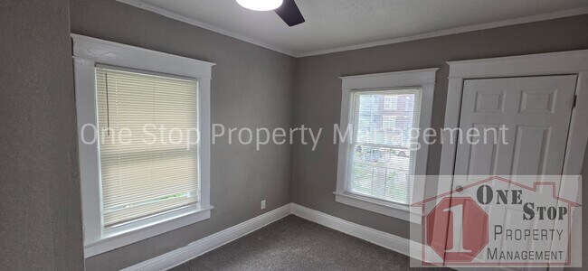 Building Photo - Beautiful 4 Bedroom 2 Bathroom in Kansas City!