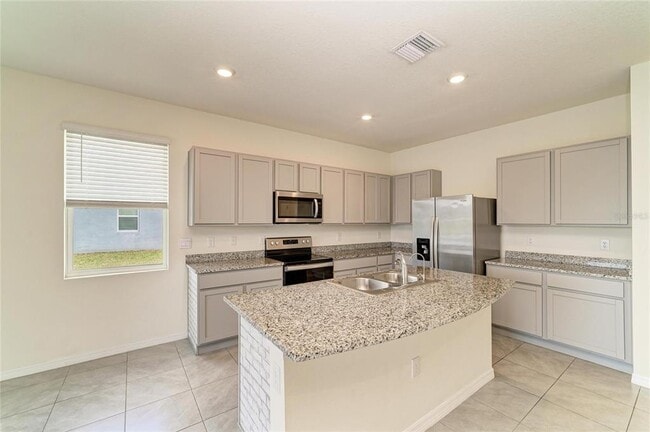 Building Photo - 11419 Planetree Pl