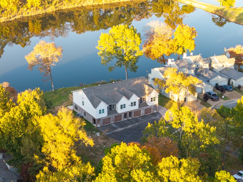 Building Photo - 167 Pebble Beach Pl