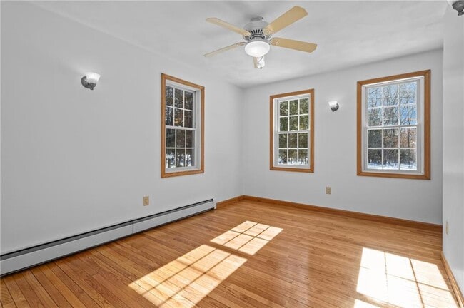 Building Photo - 27 River St