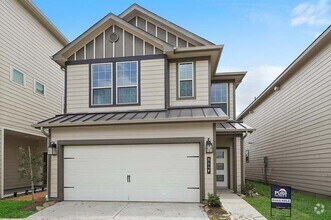 Building Photo - 8647 Cedardale Park Dr