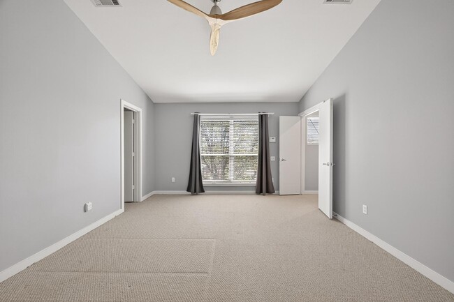 Building Photo - 6911 Yellowstone Way Dr