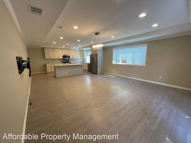 Building Photo - 4 br, 3 bath House - 2820 Donizetti Court