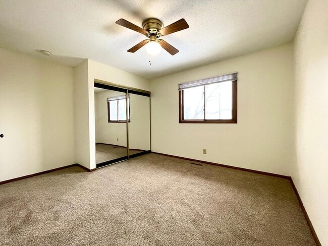 Building Photo - 6166 Upper 51st St N