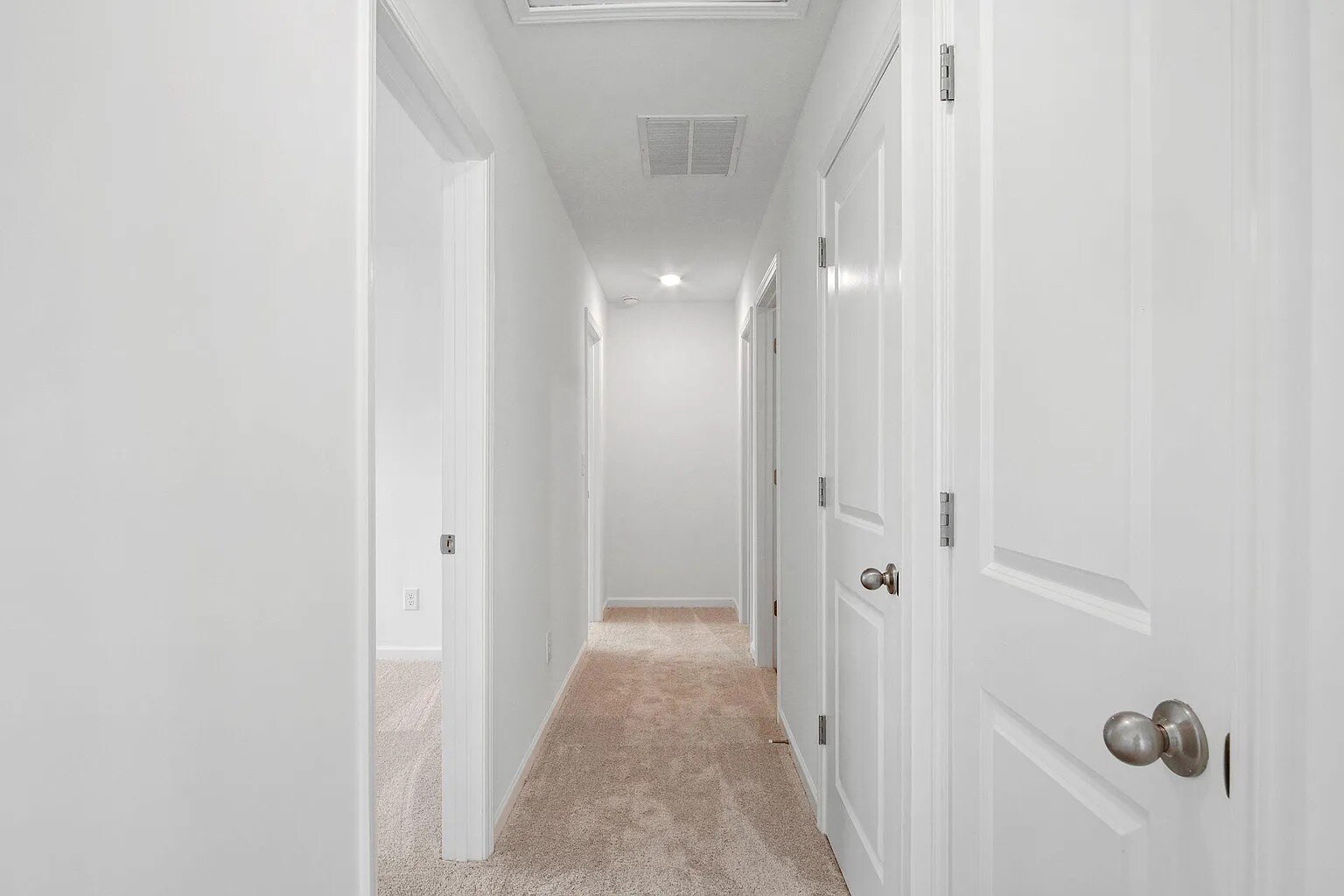 Building Photo - Room in House on Starmoss Ln