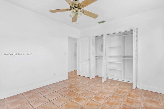 Building Photo - 13820 SW 82nd Ave