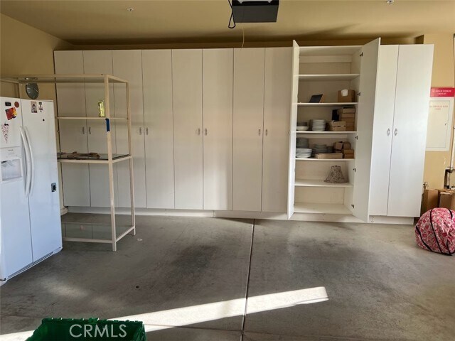 Building Photo - 1583 Twin Oaks Cir
