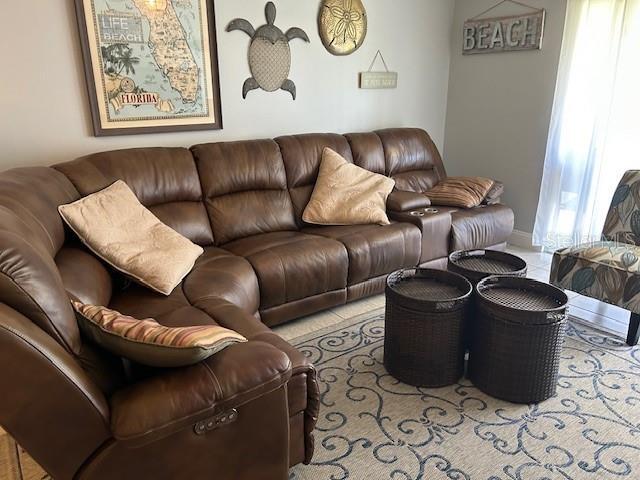 Building Photo - 6000 Bahia Del Mar Cir