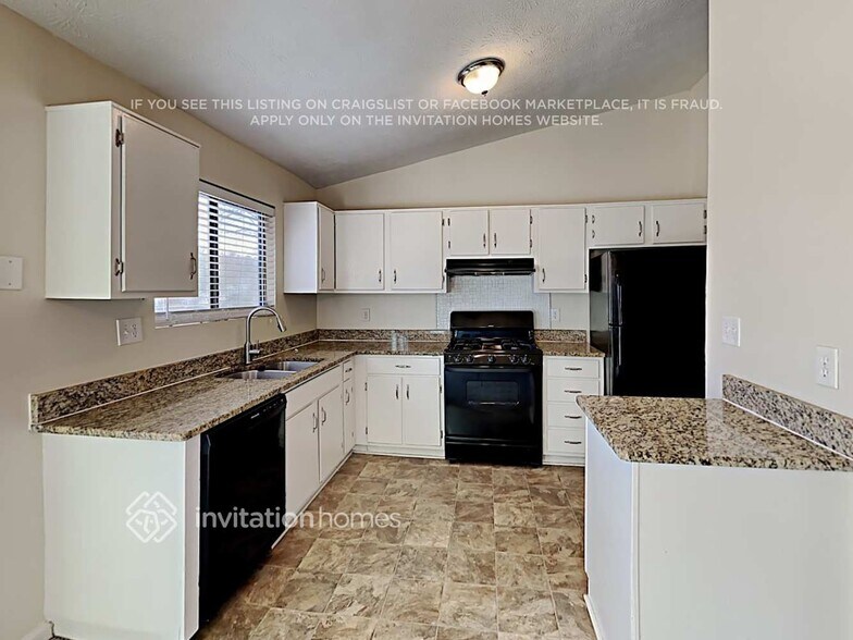 Building Photo - 939 Bermuda Ct