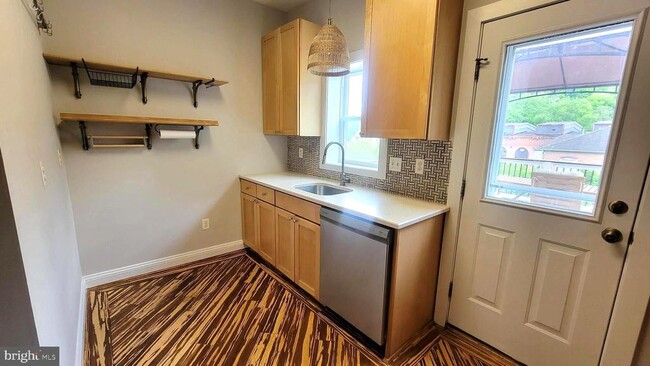 Building Photo - 2057 Druid Park Dr