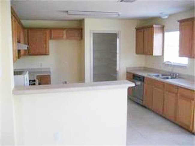 Building Photo - 2804 Turtle River Dr