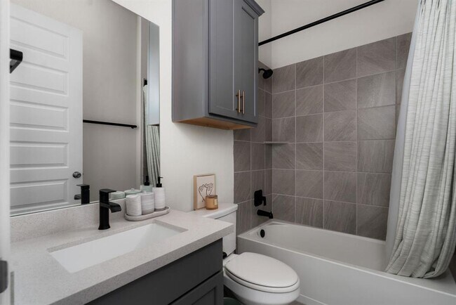 Building Photo - 4904 Escape Rivera Dr