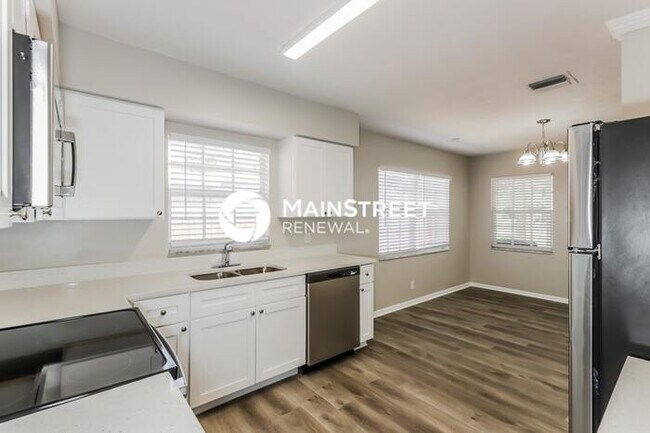 Building Photo - 3 Bedroom Pet-Friendly Home in TAMPA, FL with Main Street Renewal