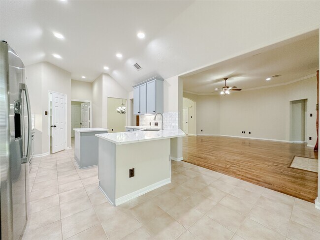 Building Photo - 11922 Hueco Tanks Dr