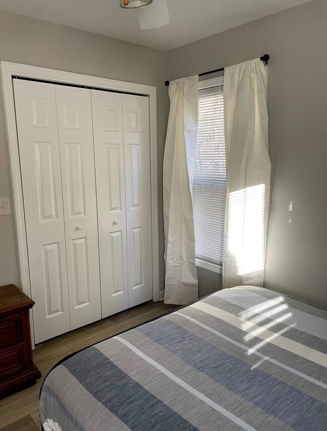 Building Photo - 227 Stephens Rd