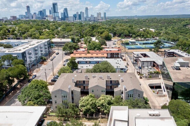 Building Photo - 2414 Longview St