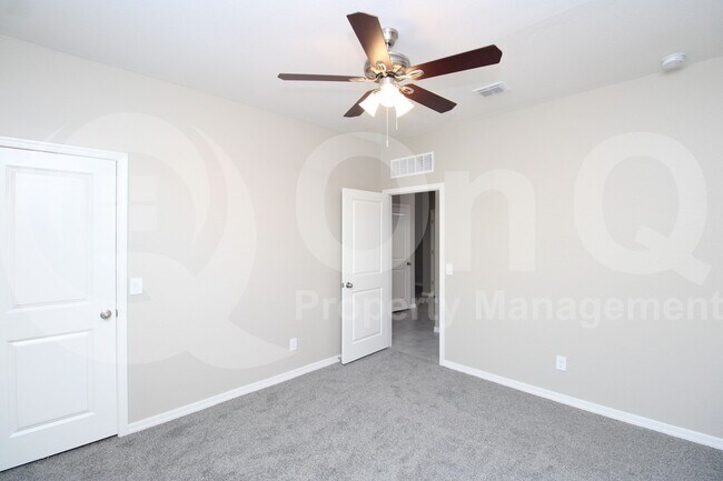 Building Photo - 36023 W Santa Barbara Ave
