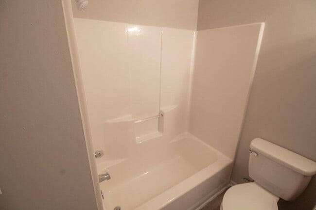 Building Photo - 1306 Godas Cir