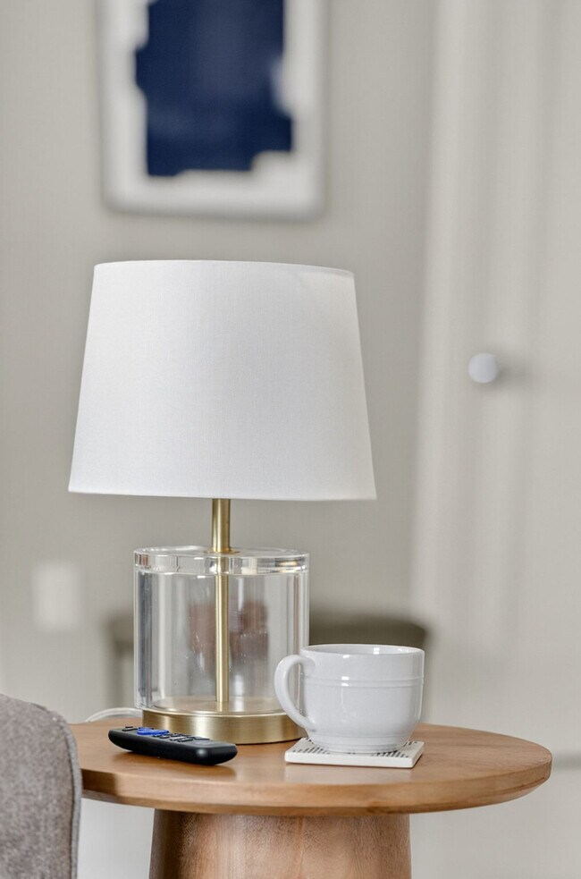 Building Photo - 400 Walnut St