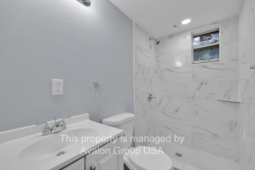 Building Photo - 3058 Fitzgerald St